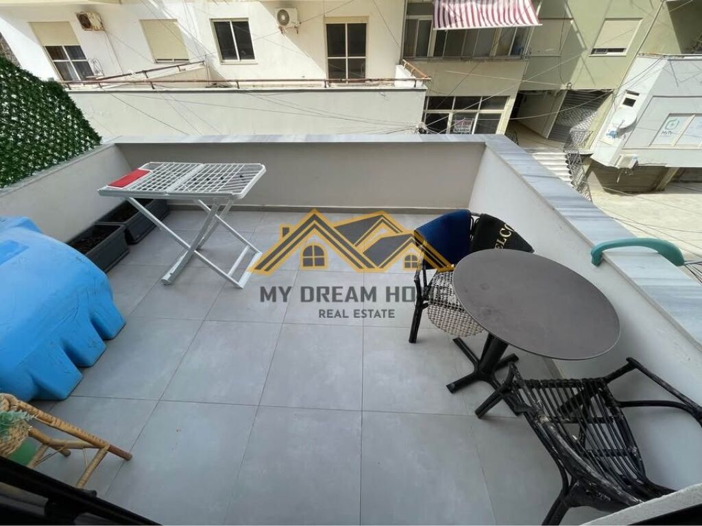 Monolocale In Affitto sulla Spiaggia di Durazzo!