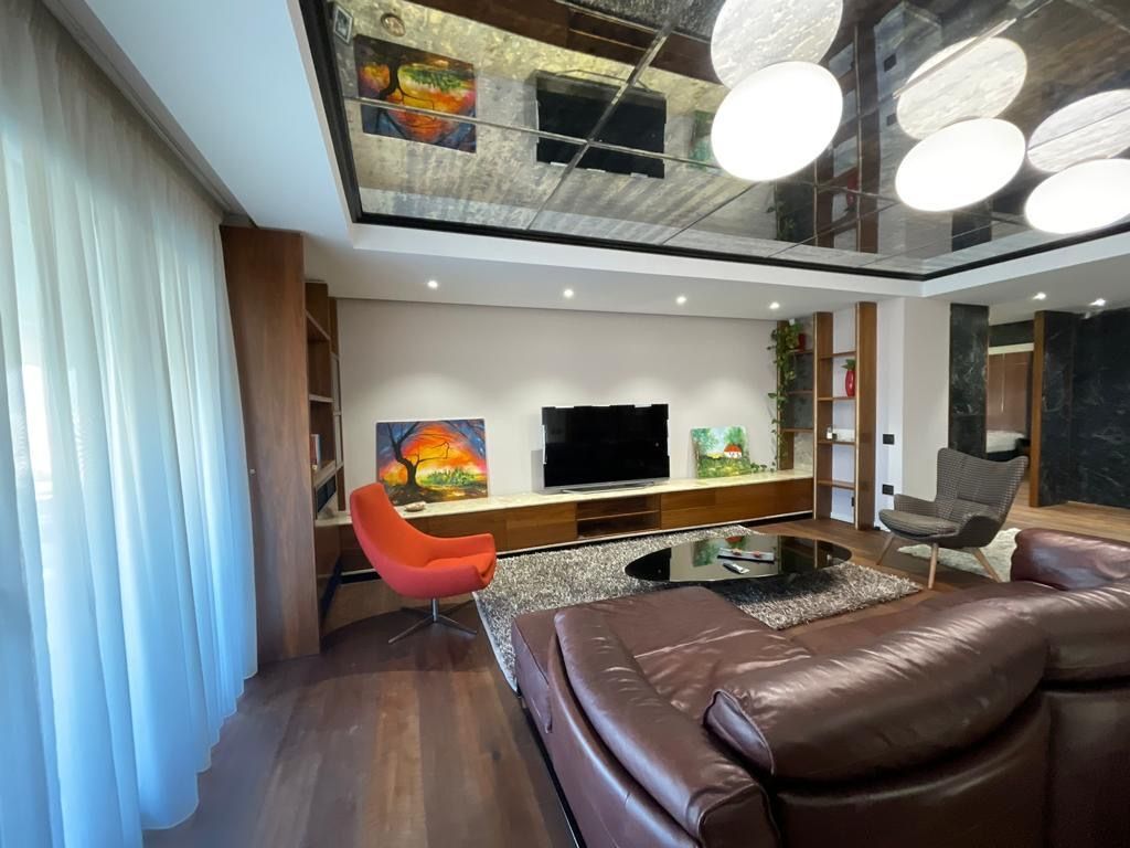 Appartamento 2+1 + 🅿️ in affitto! Giardino Botanico