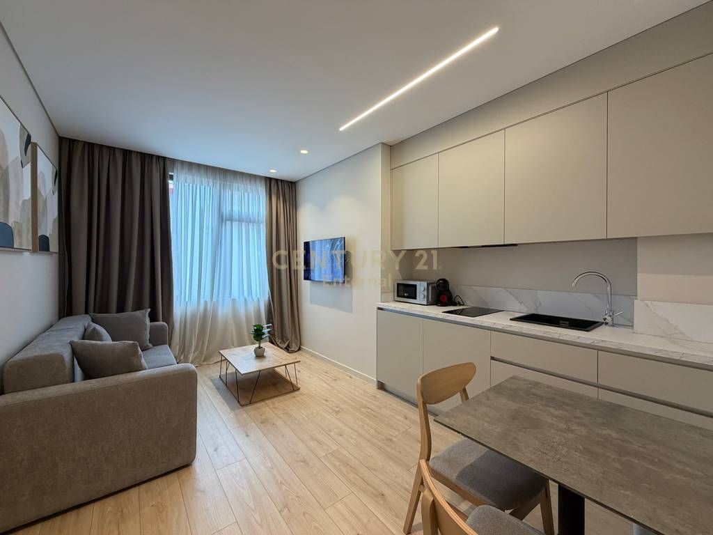 3 Apartamente per Shitje tek rruga 'Gjimnazi Partizani'