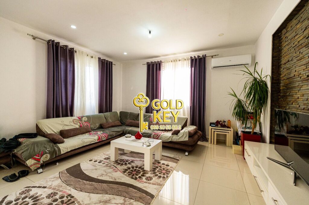 🏡 Villa di 1 piano in vendita a Xhafzotaj – Investimento ideale per una vita confortevole!