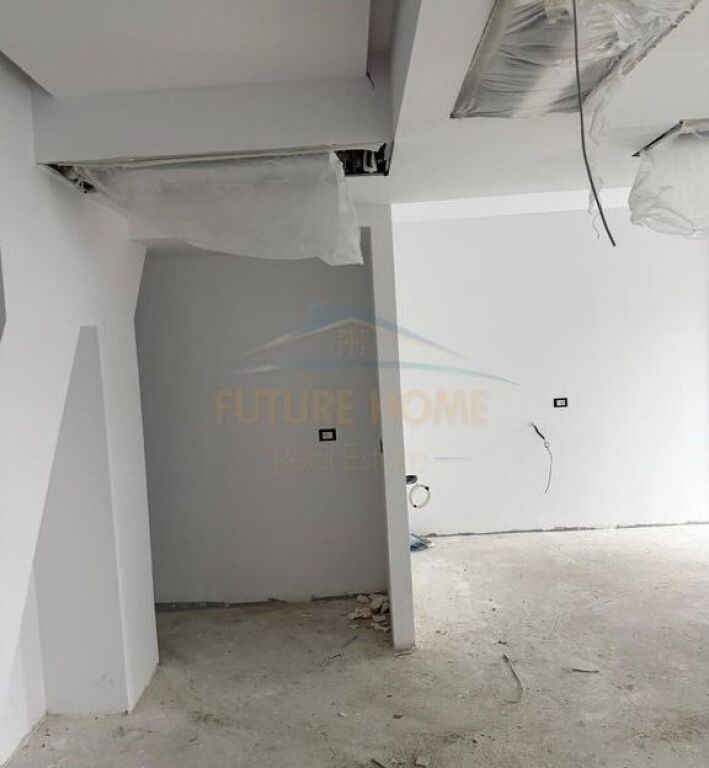 In vendita, Appartamento 1+1, Square 21, Tirana