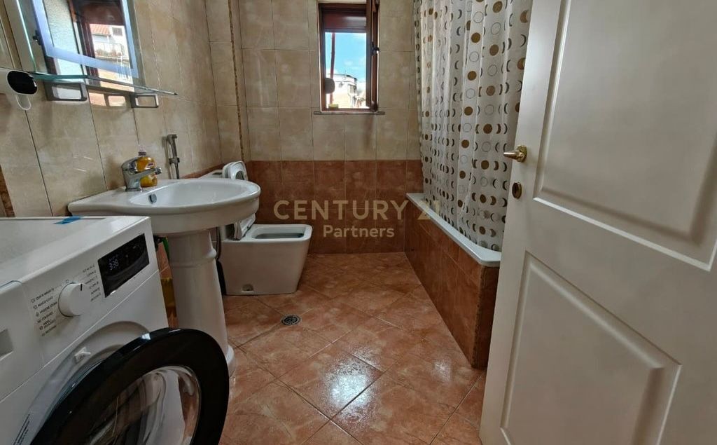 Apartament 1+1 ne shitje prane Viles Gold, Rruga e Dibres