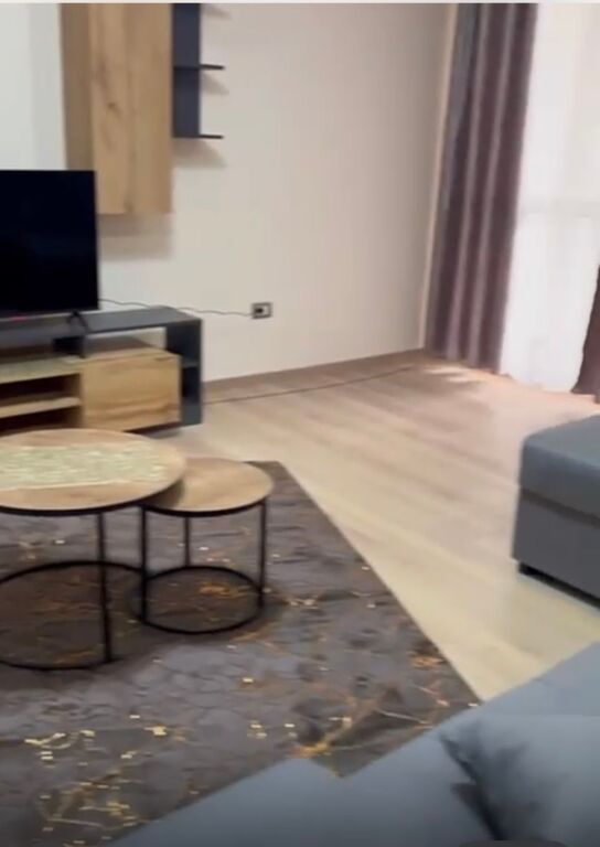 Appartamento 1+1 di fronte al Complesso Delijorgji