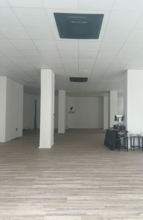 NEGOZIO IN AFFITTO 172,5 M2 STAZIONE FERROVIARIA 2.600 EURO FH-66253