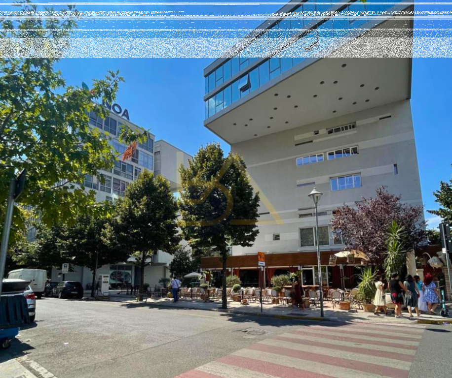 Business Premises for Sale – Commune of Paris, Tirana