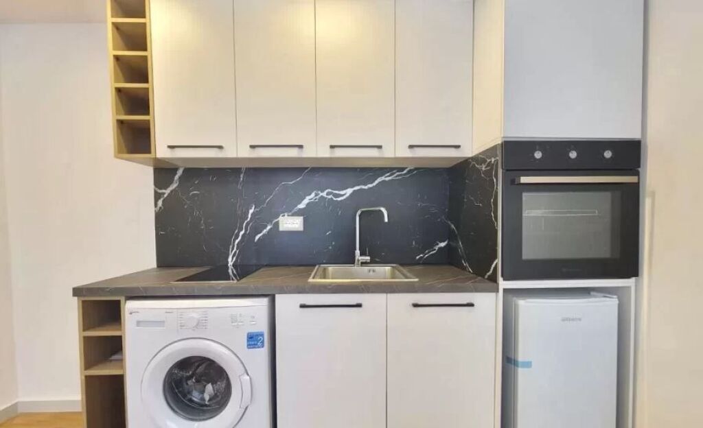 For Rent: 1+1 Apartment 📍Ish Restorant Durrësi – Ring Road – 5th Floor (No Elevator) 🔥 40,000 ALL/Month 🔥 A++ Appliances | Air Conditioning | Quality Installations