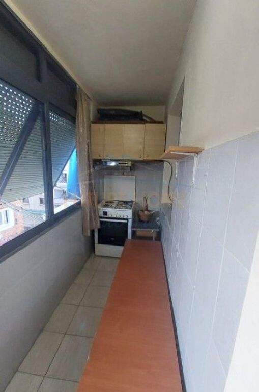 Shitet, Apartament 1+1, Ali Demi, Tiranë.