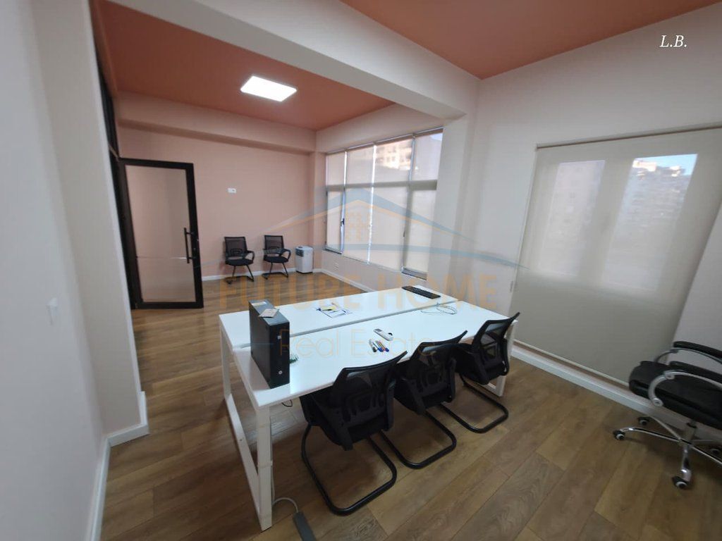 Rent, Business Premises, Commune of Paris, Tirana.