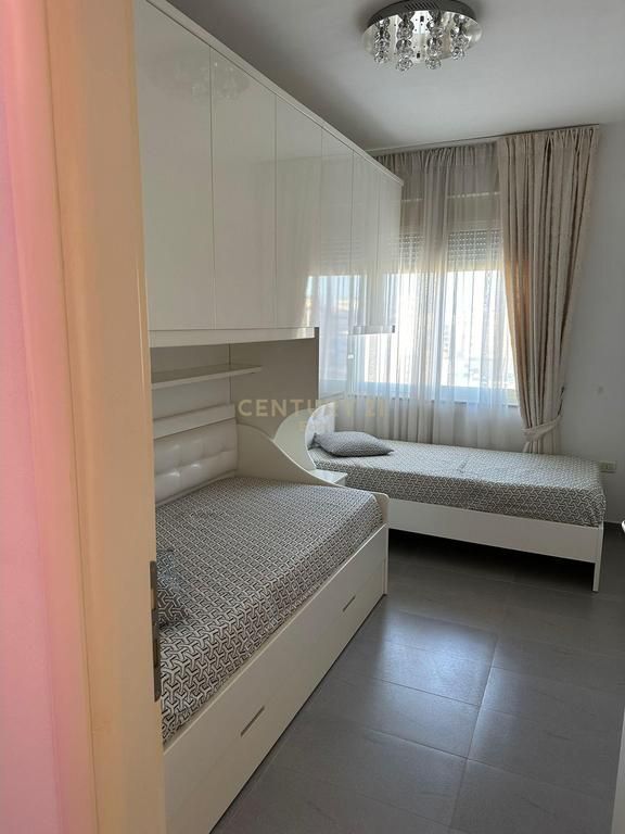 Apartament 2+1 me Qira prane Shkolles Eftali Koci, Durrës!