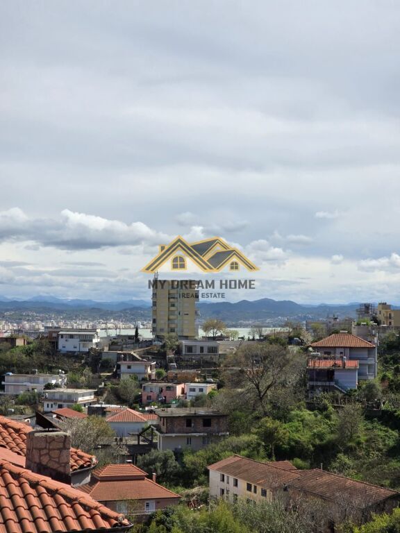 VENDESI IN VENDITA KARABINAR VICINO A VILA ZOGUT