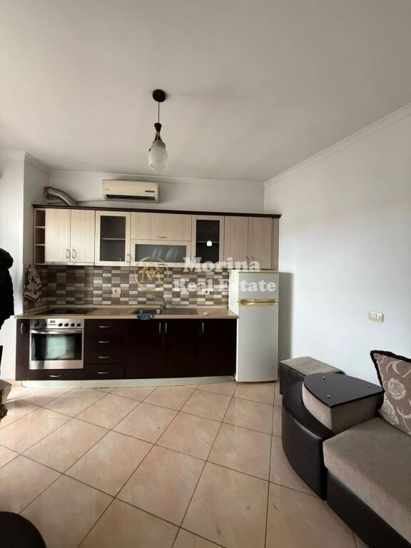 Affitto | Appartamento 1 + 1 | Xhamlliku | 400 €/mese
