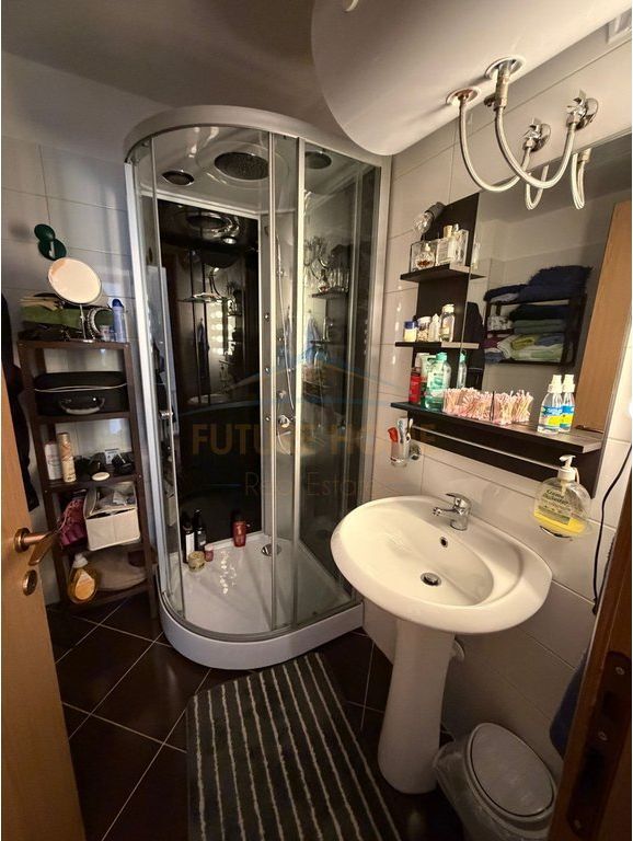 Apartment 2+1+2 for sale, Fresku near 17 Shkurti school