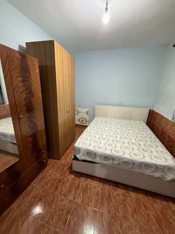 Qender. Apartament 1+1 me qera 30,000 leke Hotel Colosseu