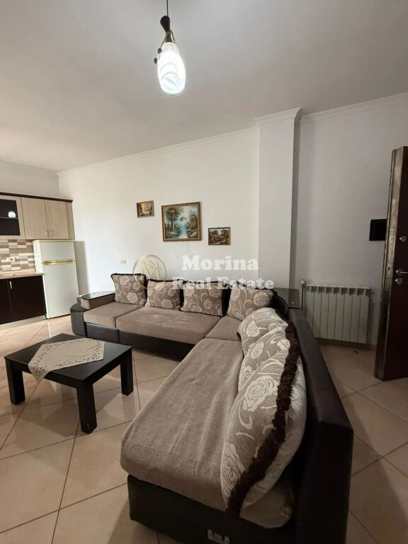 Affitto | Appartamento 1 + 1 | Xhamlliku | 400 €/mese