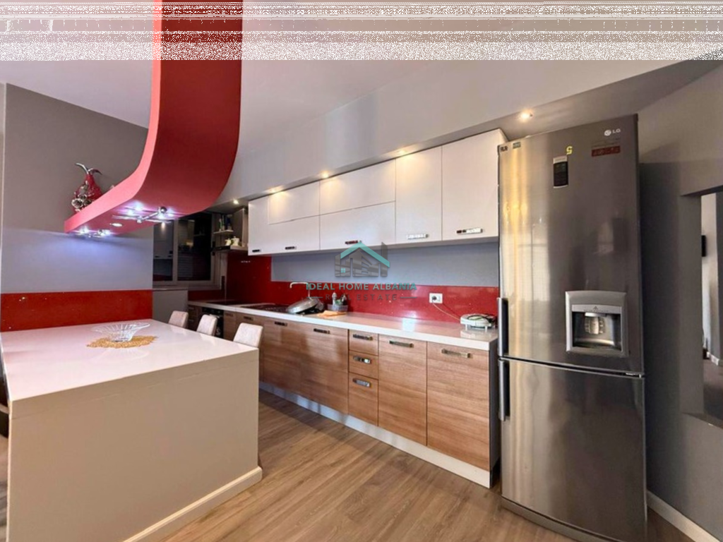 Apartament 2+1 Shitet – Rruga e Re, Vlore.