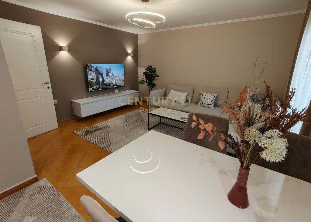 FOR SALE APARTMENT 1+1 – DIBRES STREET