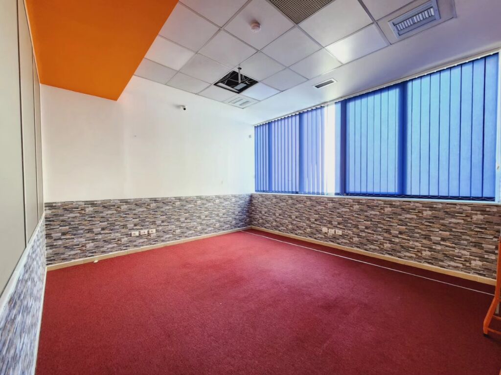 Office 440m for Rent near Delijorgjit