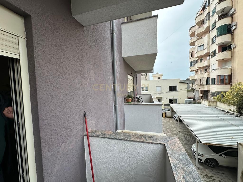 Appartamento 2+1+2 e posto auto in affitto a Vollga, Durrës!