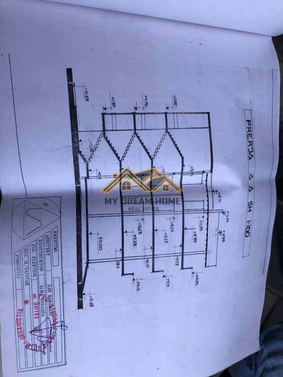 VENDESI IN VENDITA KARABINAR VICINO A VILA ZOGUT