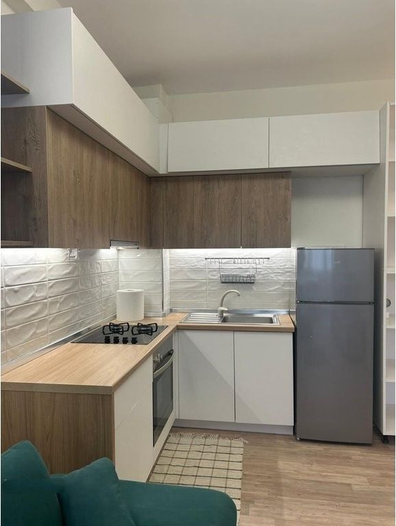 1+1 ME QERA TE KOMUNA E PARISIT.