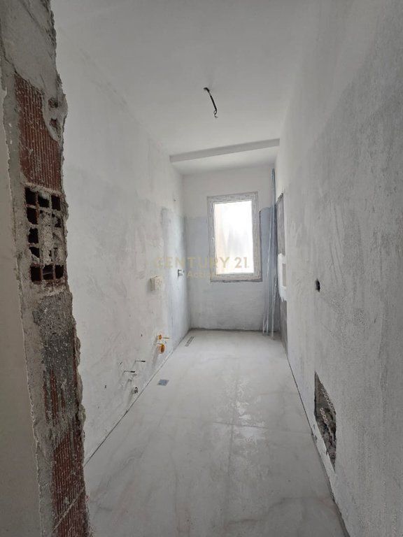 Klering!!!Shesim apartament 3+1+2 ne Dajt!