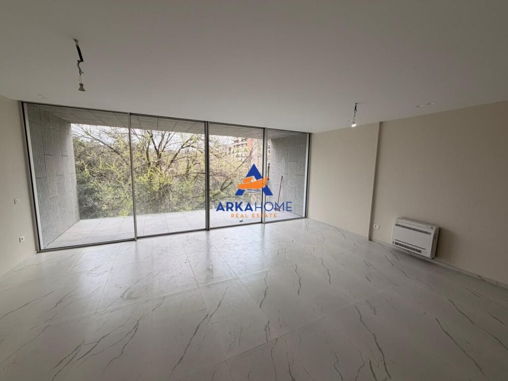 JEPET ME QERA APARTAMENT 3+1+2 BALLKONE PER BANIM/ZYRA "NE BLLOK" 4000 EURO (I DISKUTUSHEM)