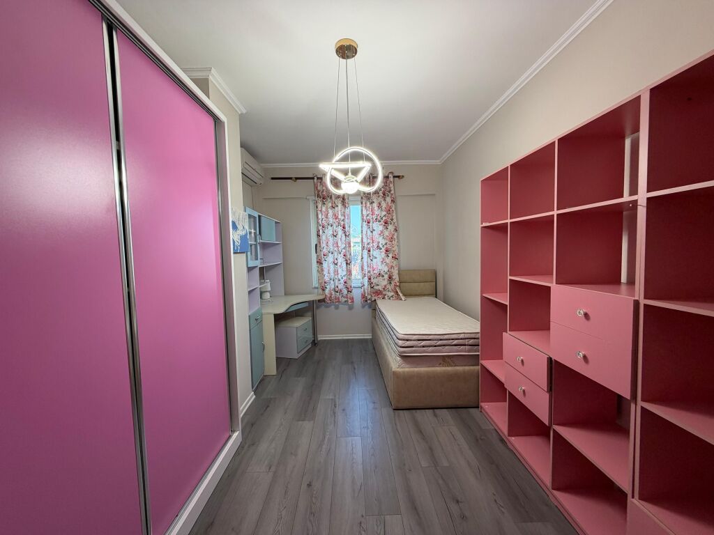 Appartamento 2+1+2 in affitto Via delle Barricate !