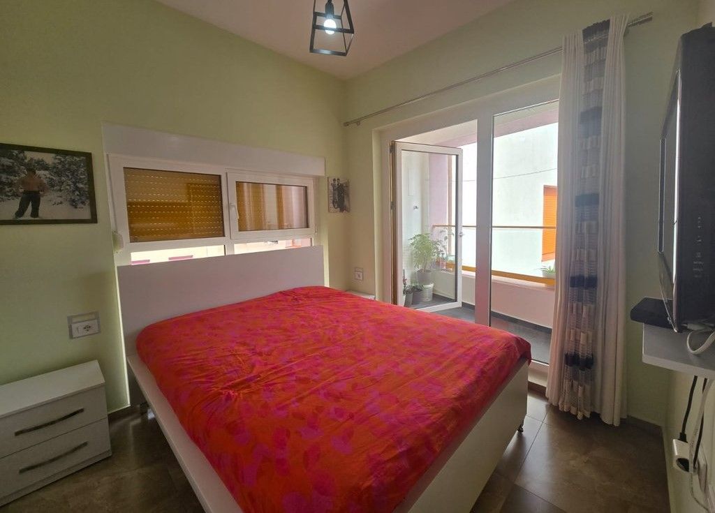 Shitet Apartament 1+1 në Ali Demi, Tiranë
