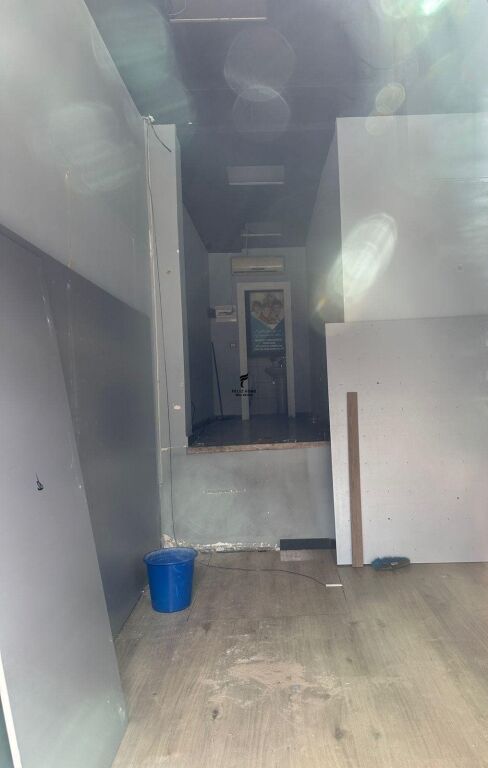 SHOP FOR RENT 35 M2 CENTER 1,800 EURO FH-66242