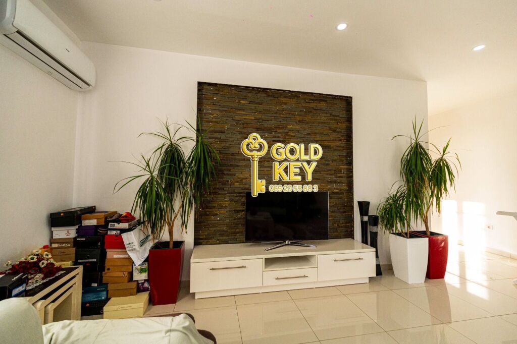 🏡 Villa di 1 piano in vendita a Xhafzotaj – Investimento ideale per una vita confortevole!