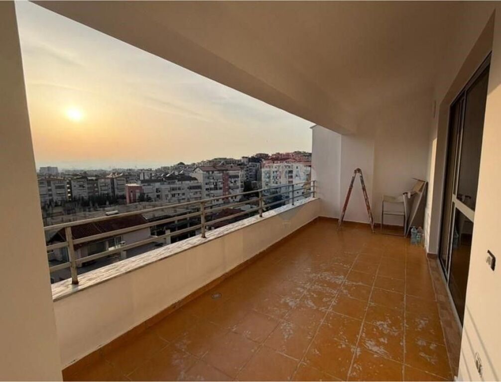 SHITET, APARTAMENT 2+1+VERANDE, FRESKU, TIRANA ID: 530581007-120