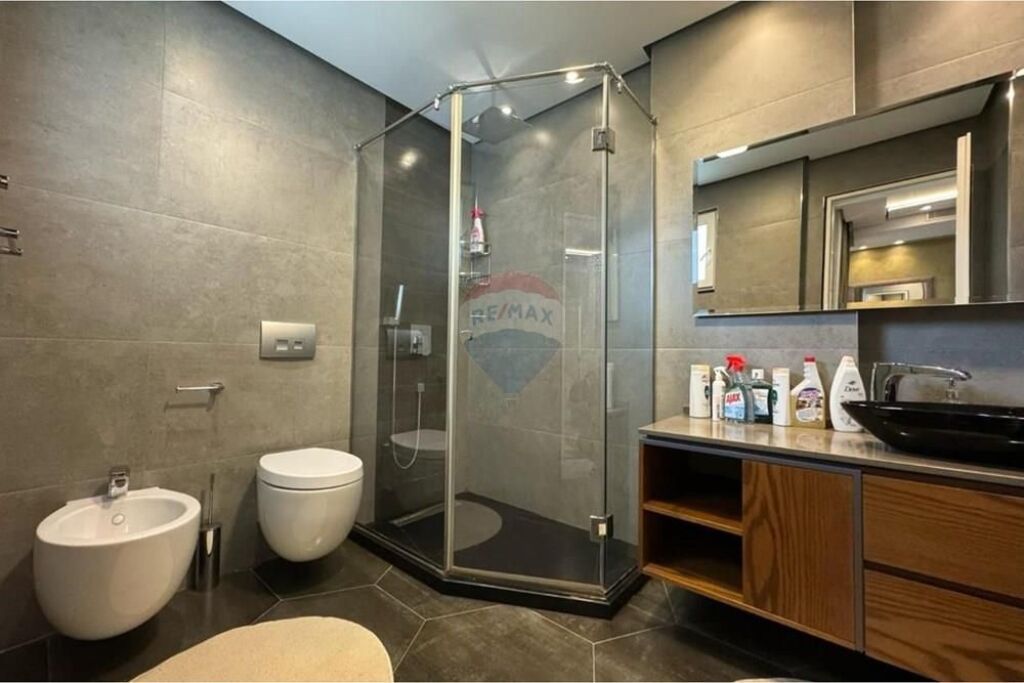 Ofrohet apartament 3+1 per shitje ne fresk prane Rezidences OXA