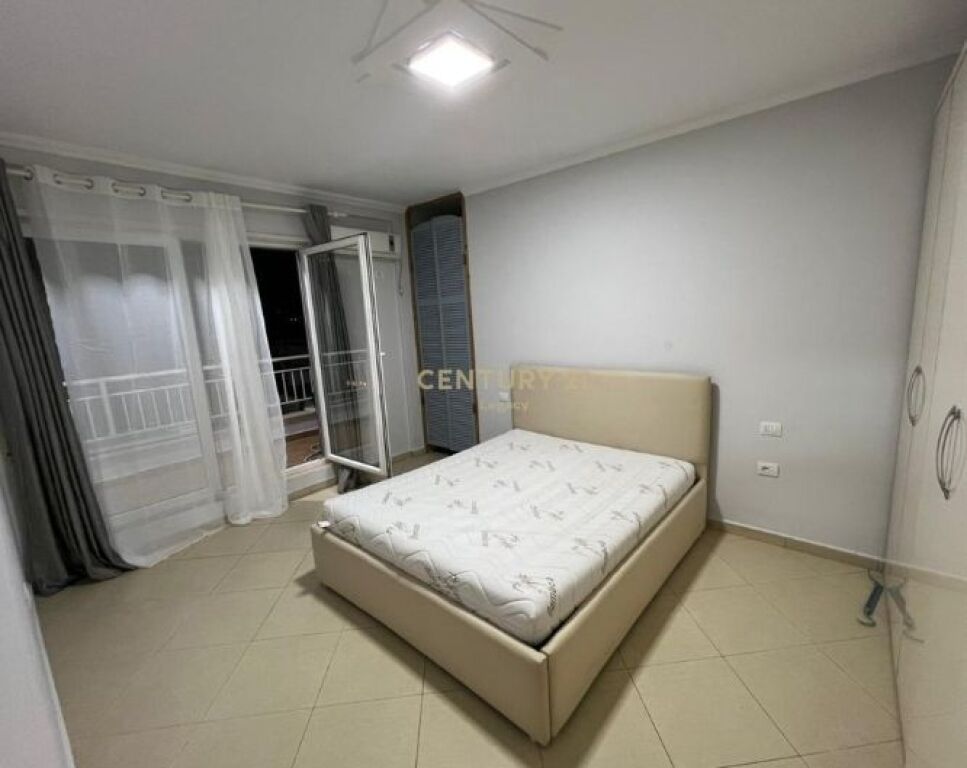 Shitet Apartament 2+1+depo