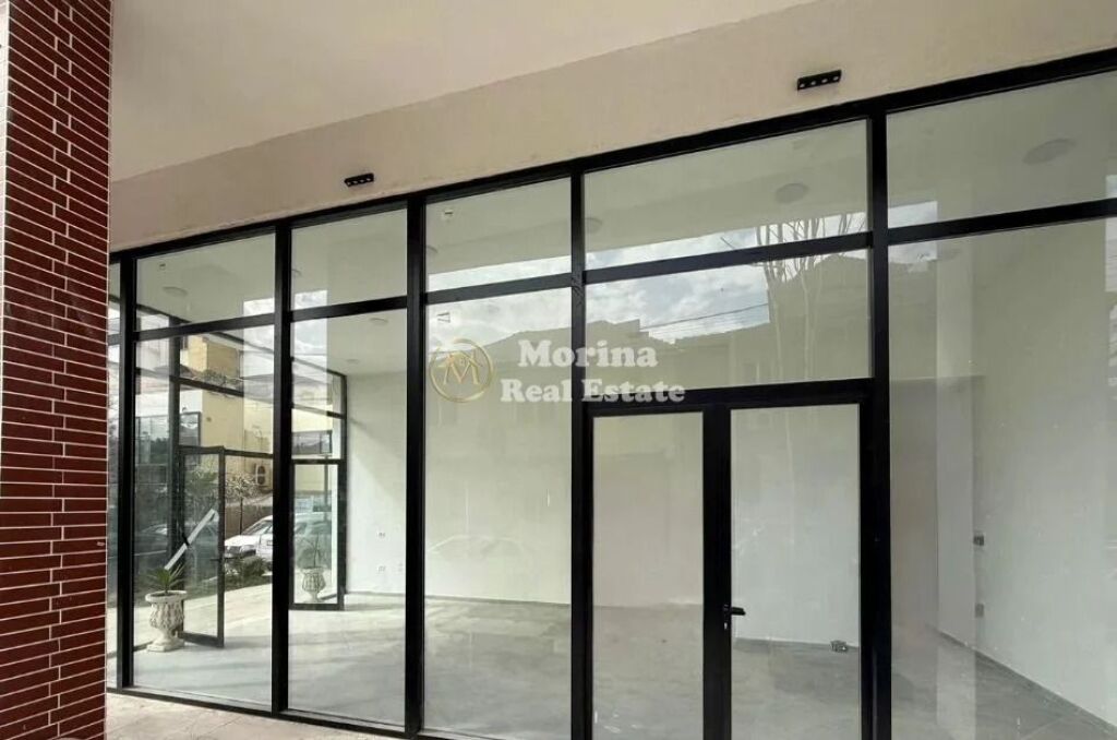 Rent | Business Premises | Pazari i Ri | 700 €/month