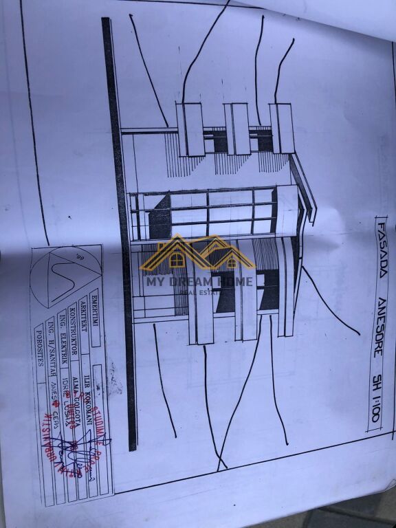 VENDESI IN VENDITA KARABINAR VICINO A VILA ZOGUT