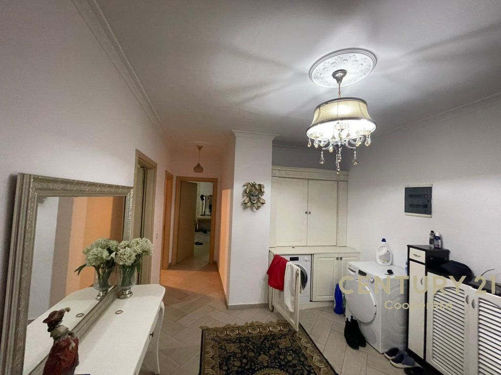 SHESIM PENTHOUSE NE ZONEN E ASTIRIT – PALLATI "ALES" UNAZA E RE