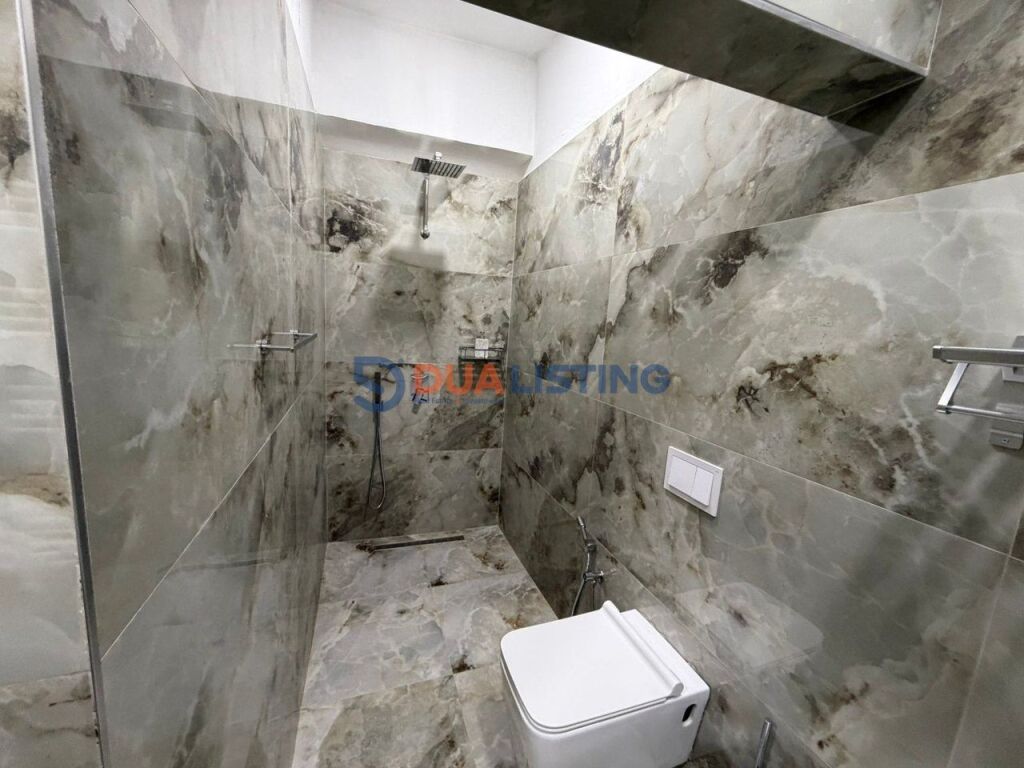 Affittasi appartamento 2+1 con cortile e posto auto presso il Giardino Zoologico