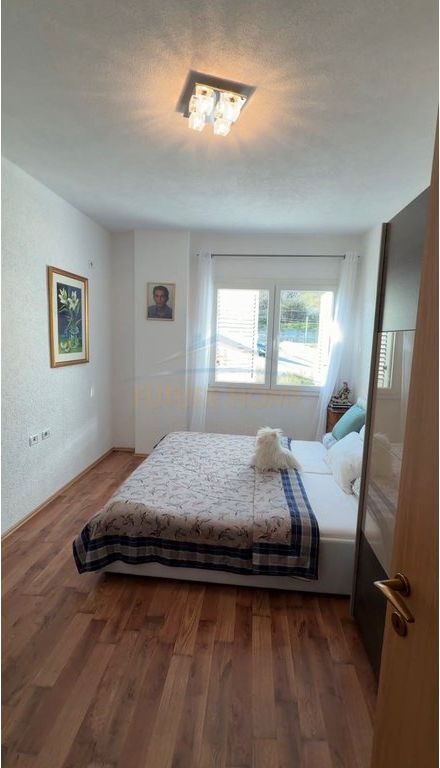 Apartment 2+1+2 for sale, Fresku near 17 Shkurti school