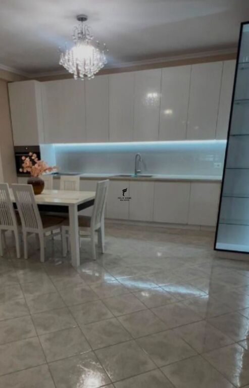 APARTAMENT ME QERA 2+1 YZBERISHT 60.000 LEKE FH-66224