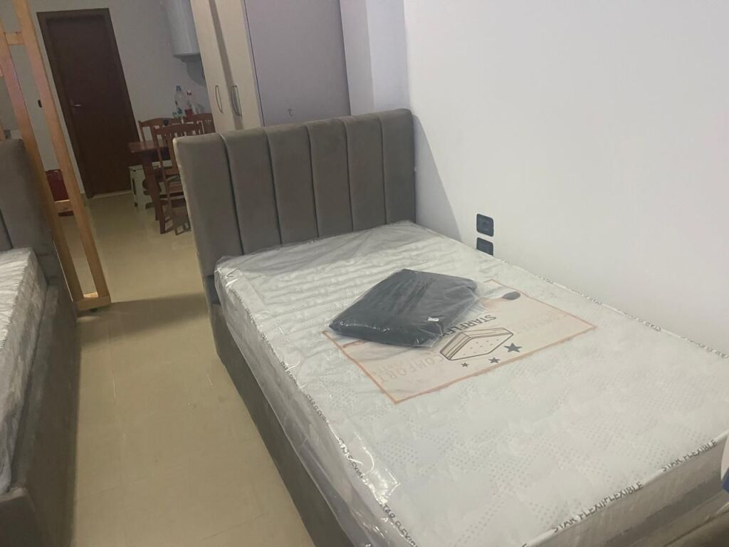 STUDIO 33000 LEKE.ECONOMIC FACULTY