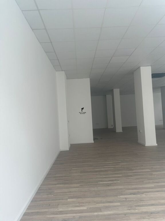 NEGOZIO IN AFFITTO 172,5 M2 STAZIONE FERROVIARIA 2.600 EURO FH-66253