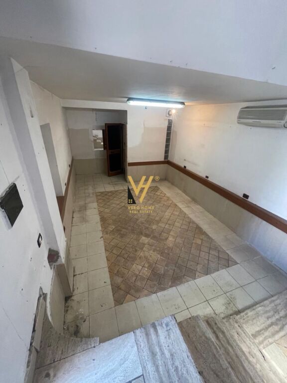 IN VENDITA NEGOZIO DUPLEX 20 M2 IN VIA DURRES 14.000.000 LEKE