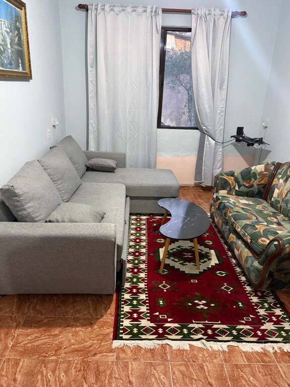 Qender. Apartament 1+1 me qera 30,000 leke Hotel Colosseu