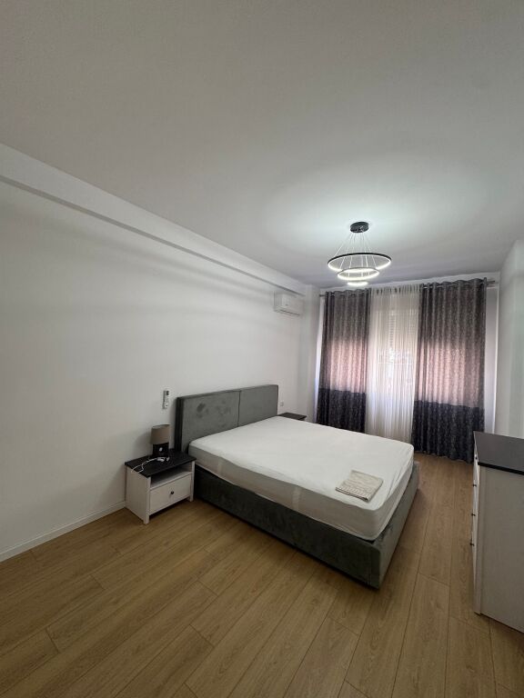Shitet apartament 3+1+2+2 poste parkimi, selite kompleksi 3D ndahet ne 2 1+1