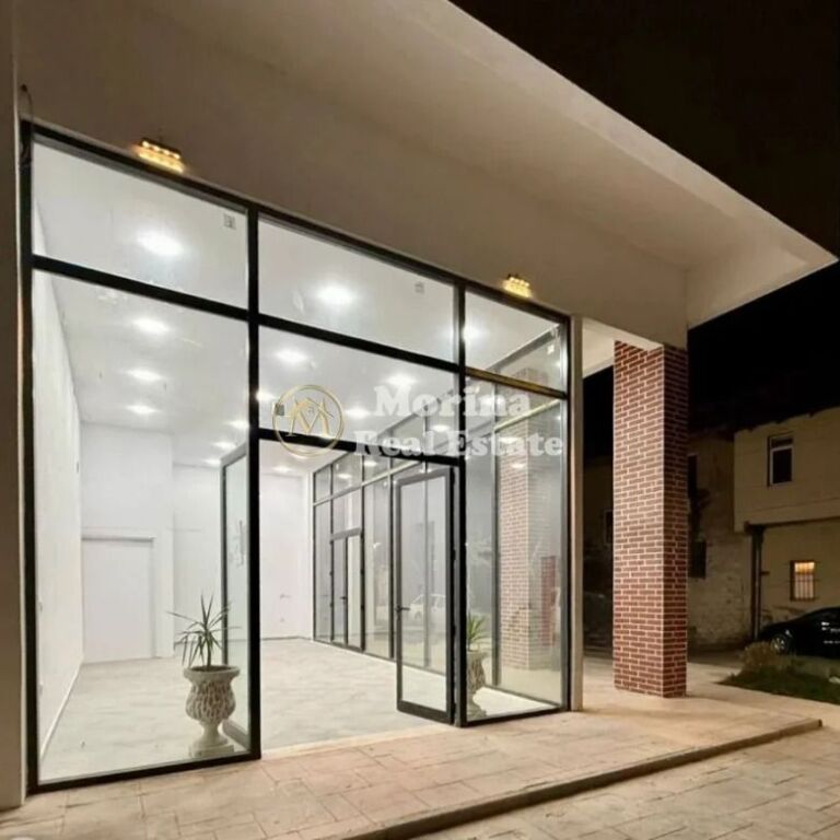 Rent | Business Premises | Pazari i Ri | 700 €/month