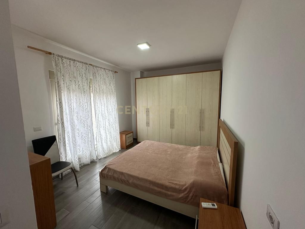 Appartamento 2+1+2 e posto auto in affitto a Vollga, Durrës!
