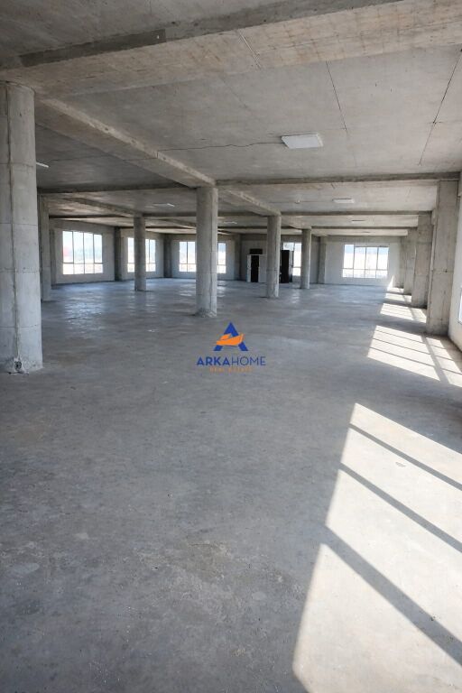 MULTIFUNCTIONAL SPACE FOR RENT 800M2 "IN KASHAR" 4000 EURO