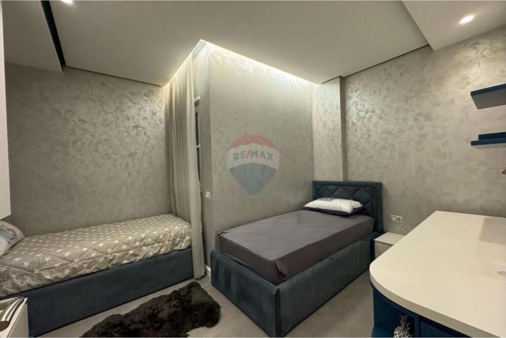 Ofrohet apartament 3+1 per shitje ne fresk prane Rezidences OXA