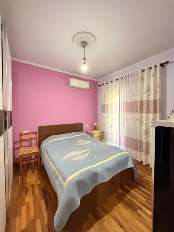 Villa su 3 Piani in Vendita – 2° Piano Abitabile, Strada Secondaria Spiaggia, Durrës