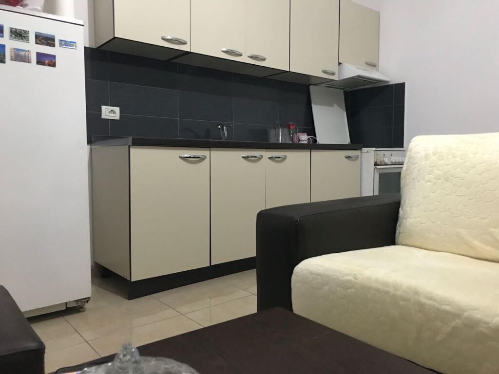 Jordan misja apartment 1+1 for rent (including parking)  35,000 leke